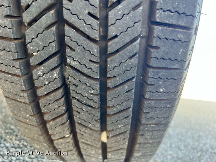 image for item LF9507 2017 Chevrolet Express  shuttle bus