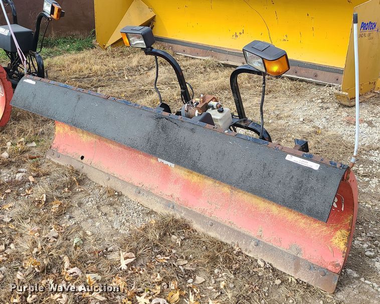 image for item LJ9309 Hiniker  96" snow plow