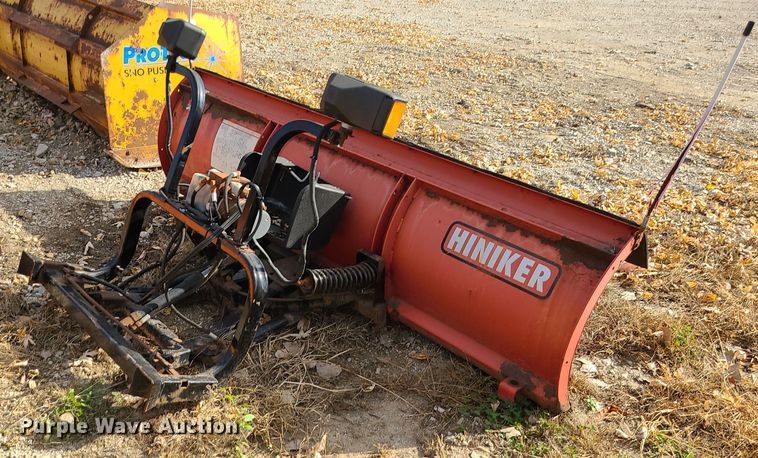 image for item LJ9309 Hiniker  96" snow plow
