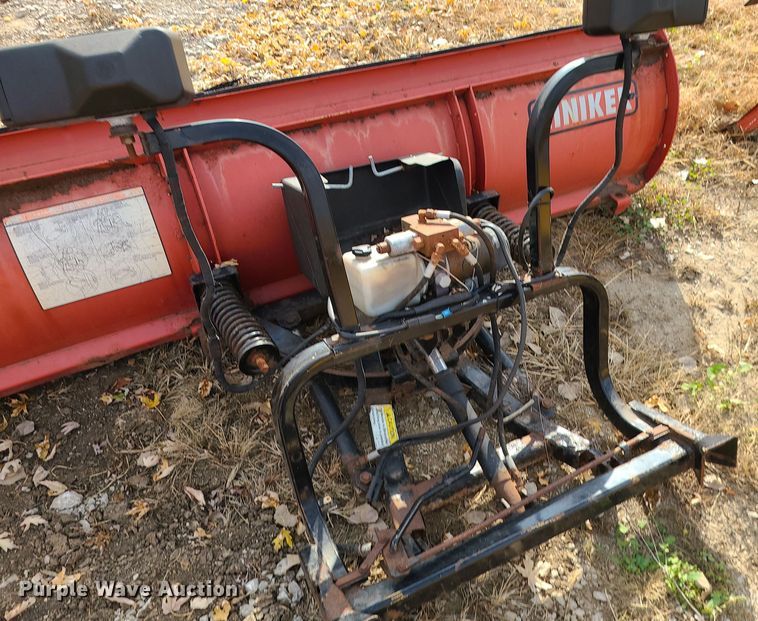 image for item LJ9309 Hiniker  96" snow plow