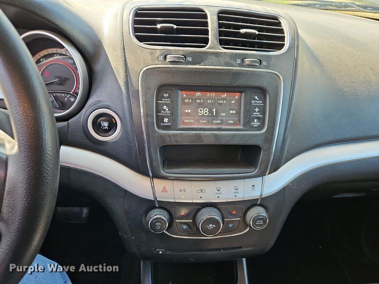 image for item LM9139 2015 Dodge Journey  SUV