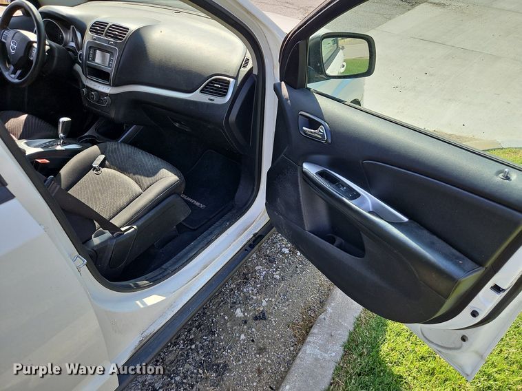 image for item LM9139 2015 Dodge Journey  SUV