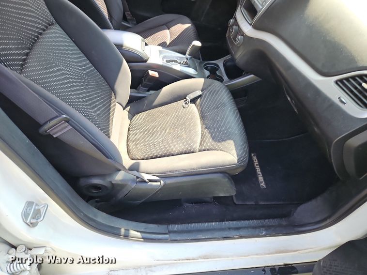 image for item LM9139 2015 Dodge Journey  SUV