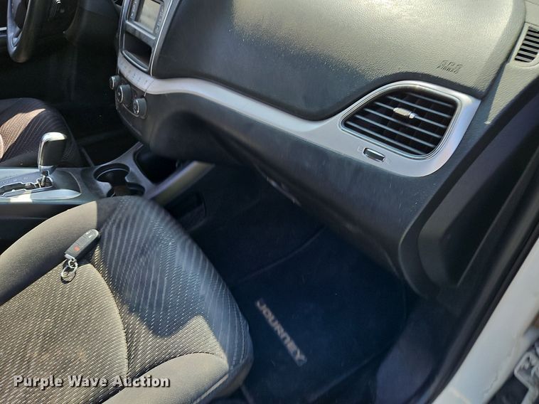 image for item LM9139 2015 Dodge Journey  SUV