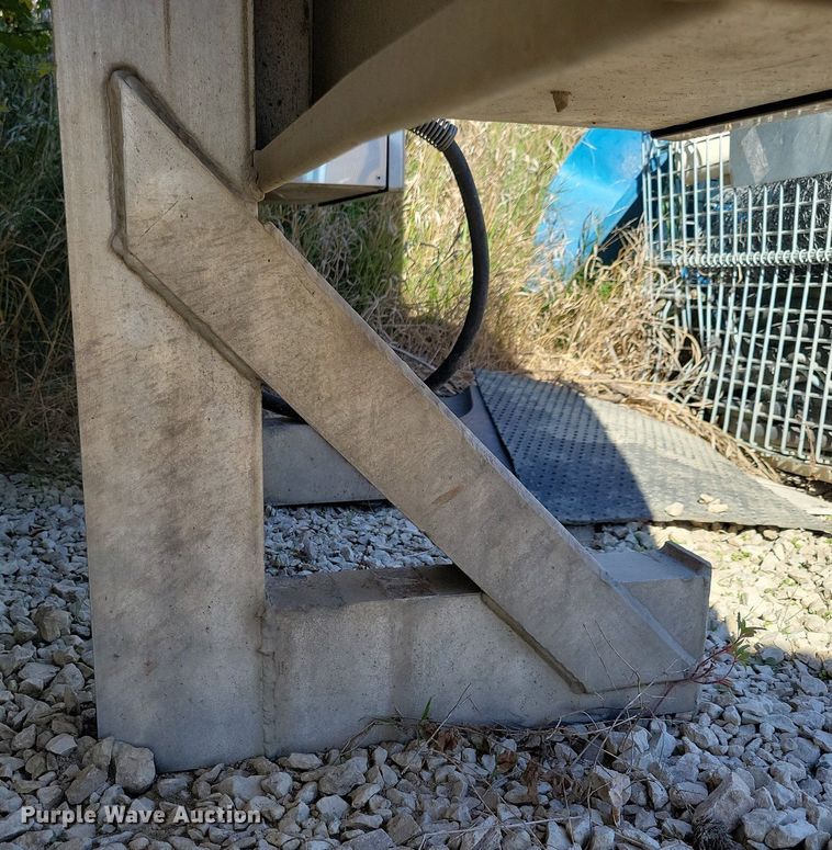 image for item LO9796 Simon Welding  headache rack