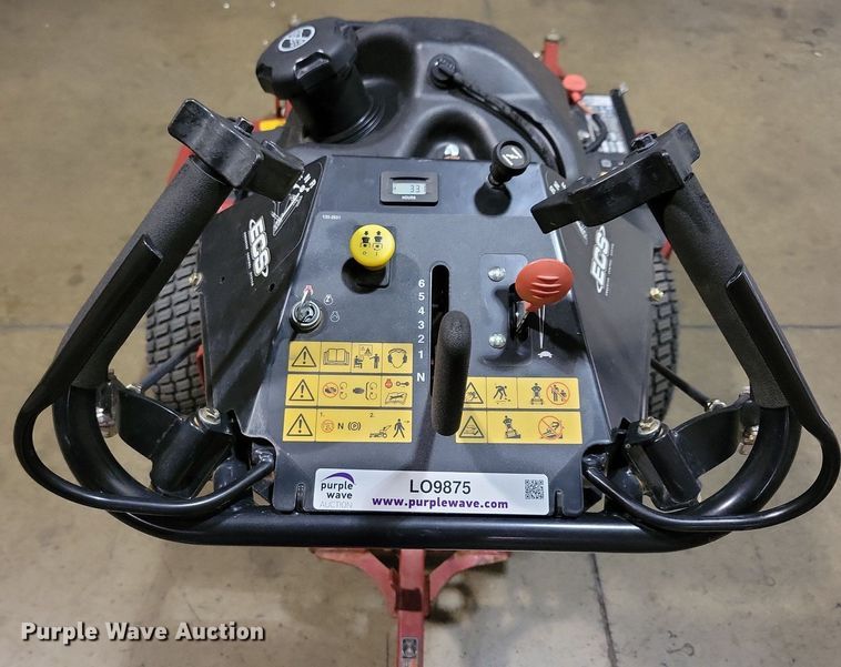 image for item LO9875 2018 Exmark Turf Tracer  ZTR lawn mower