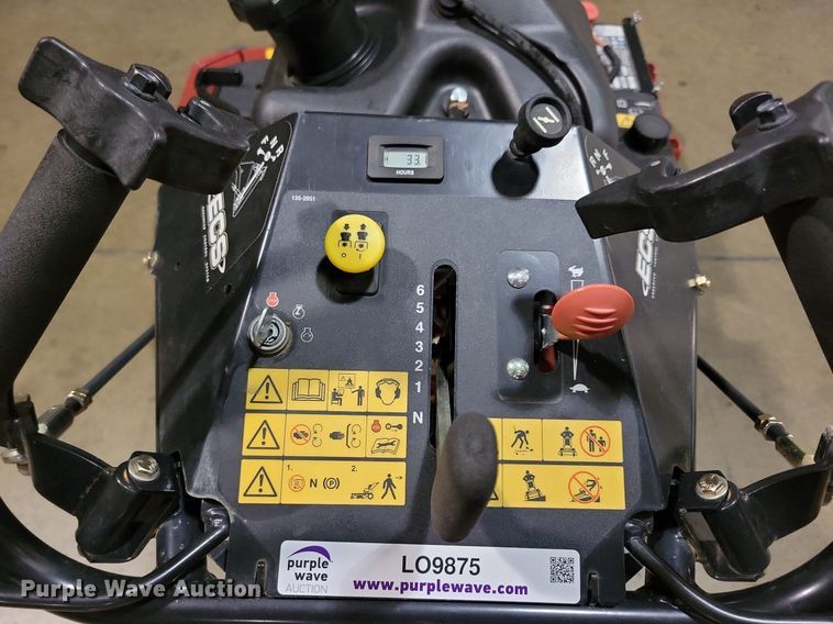 image for item LO9875 2018 Exmark Turf Tracer  ZTR lawn mower