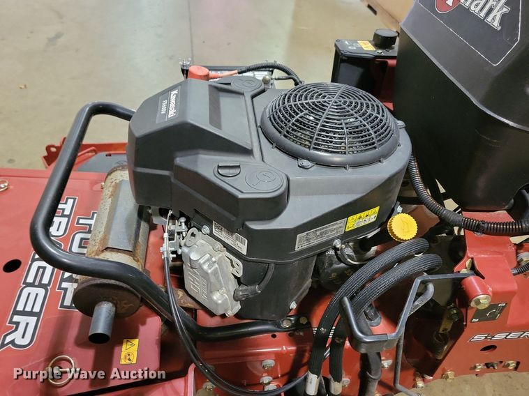 image for item LO9875 2018 Exmark Turf Tracer  ZTR lawn mower