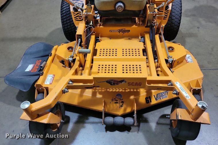 image for item LO9876 2013 Scag Turf Tiger  ZTR lawn mower