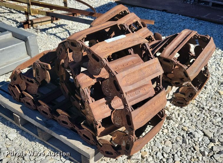 image for item LO9893 Loegering  15" W over the tire skid steer tracks