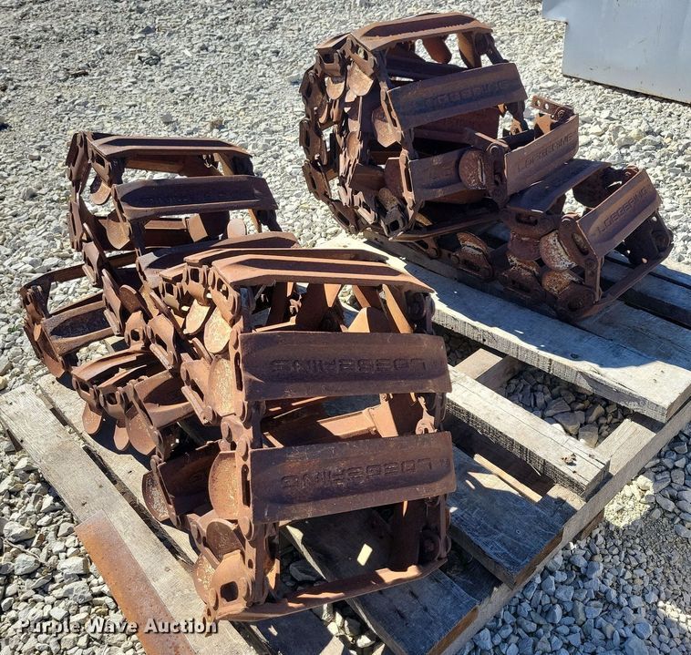 image for item LO9893 Loegering  15" W over the tire skid steer tracks