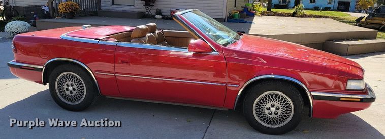 image for item LO9900 1989 Chrysler Maserati  convertible