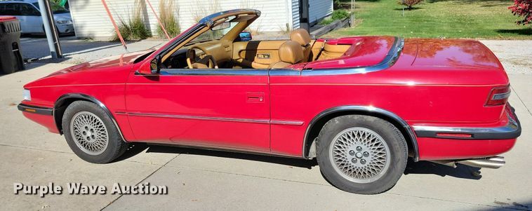 image for item LO9900 1989 Chrysler Maserati  convertible