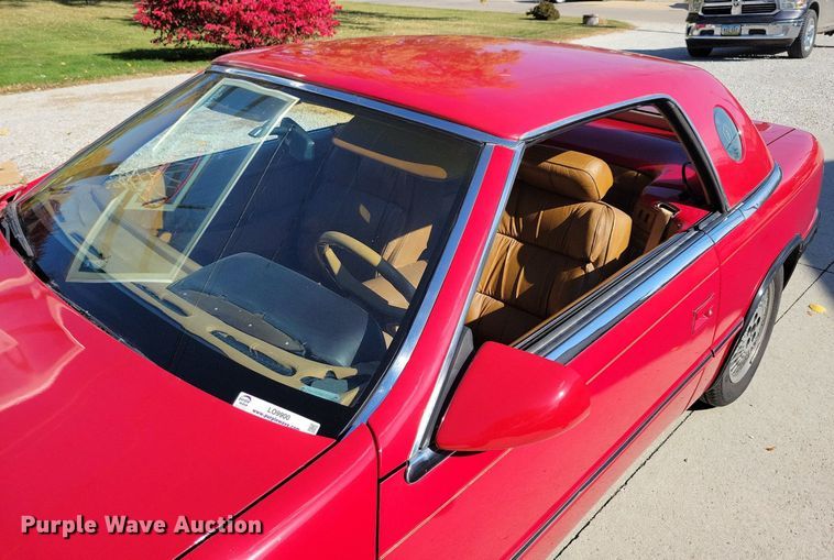 image for item LO9900 1989 Chrysler Maserati  convertible