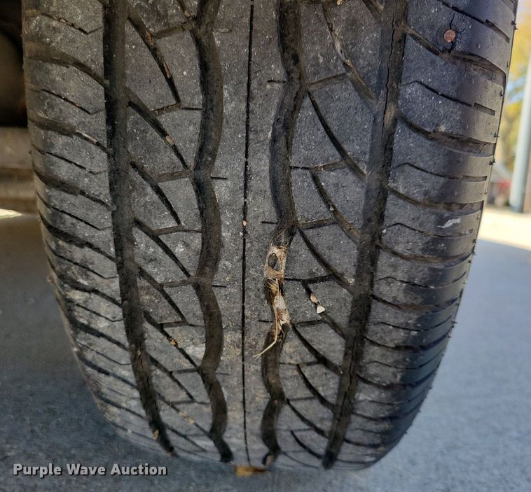 image for item LO9900 1989 Chrysler Maserati  convertible