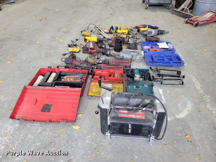 image for item LO9915 Tools