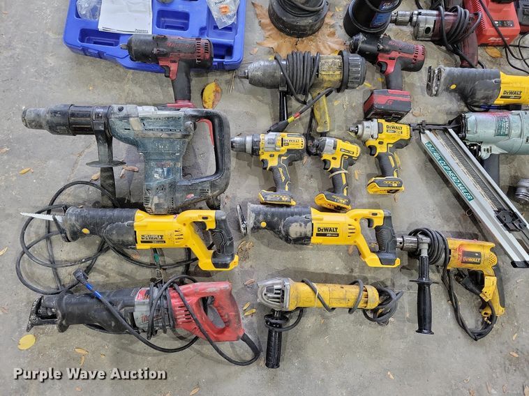 image for item LO9915 Tools