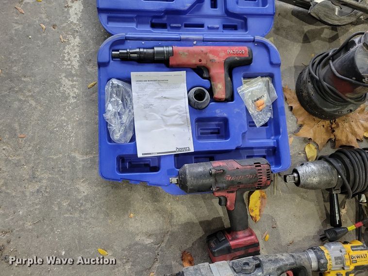 image for item LO9915 Tools