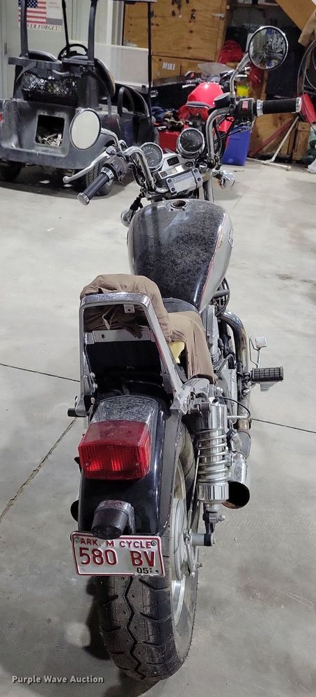 image for item LO9928 2004 Kawasaki Vulcan 750  motorcycle