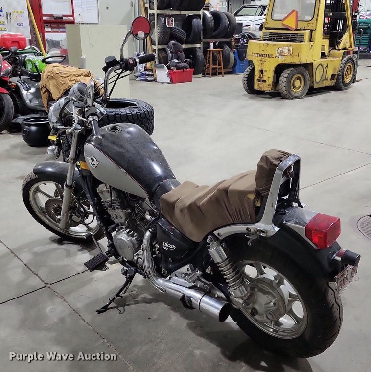 image for item LO9928 2004 Kawasaki Vulcan 750  motorcycle