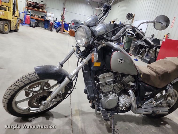 image for item LO9928 2004 Kawasaki Vulcan 750  motorcycle