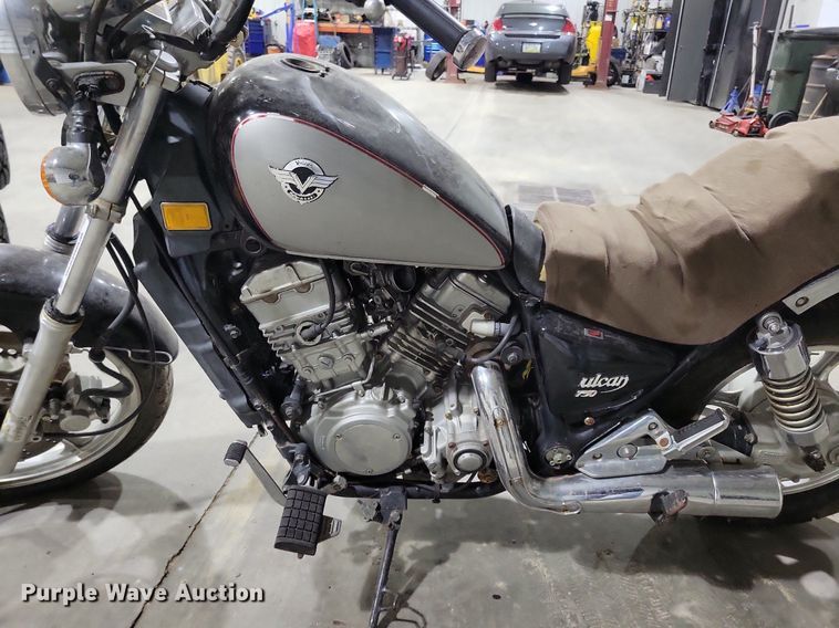 image for item LO9928 2004 Kawasaki Vulcan 750  motorcycle