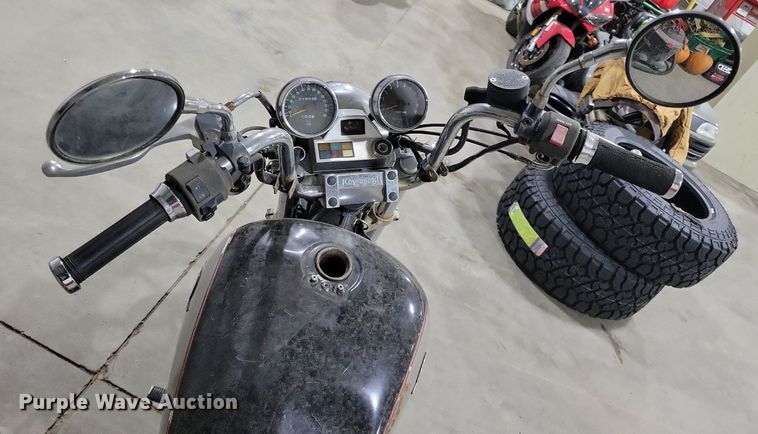 image for item LO9928 2004 Kawasaki Vulcan 750  motorcycle