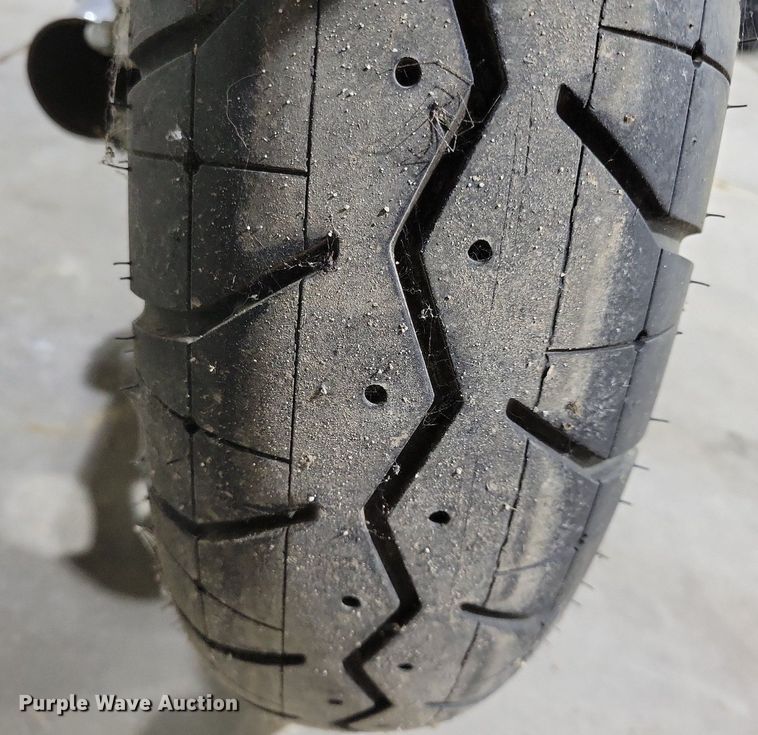 image for item LO9928 2004 Kawasaki Vulcan 750  motorcycle