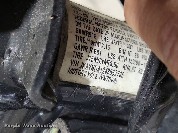 image for item LO9928 2004 Kawasaki Vulcan 750  motorcycle