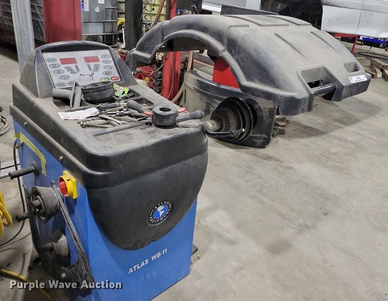 image for item LO9930 2016 Atlas WB-11  tire machine