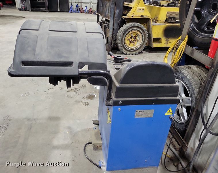 image for item LO9930 2016 Atlas WB-11  tire machine