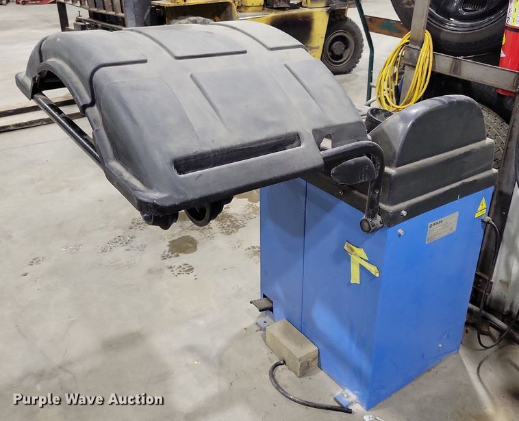 image for item LO9930 2016 Atlas WB-11  tire machine