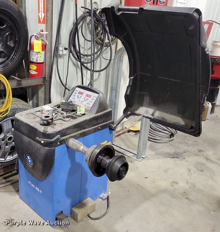 image for item LO9930 2016 Atlas WB-11  tire machine