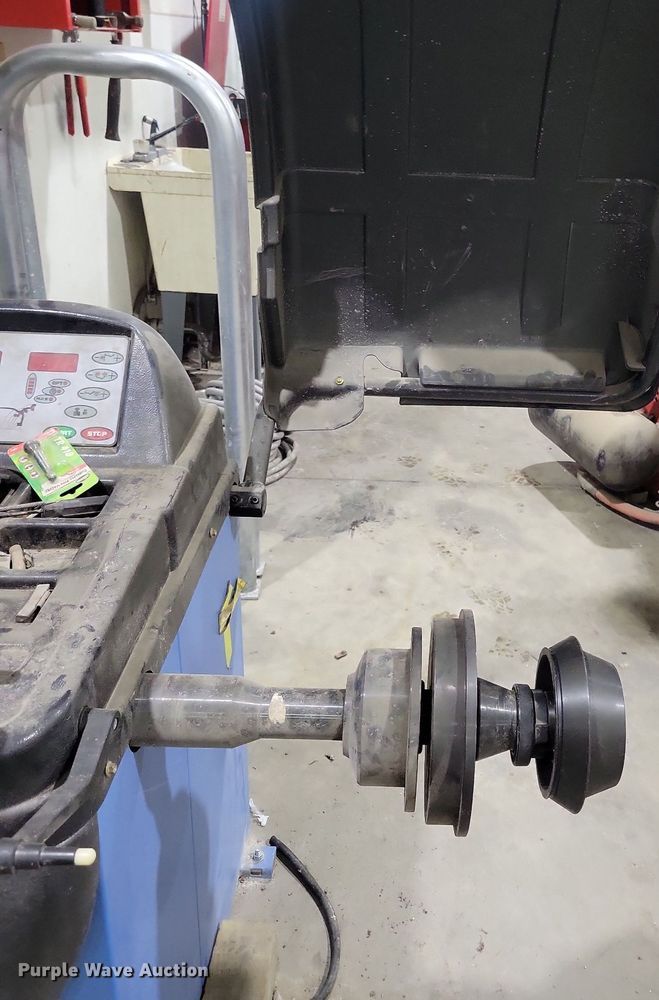 image for item LO9930 2016 Atlas WB-11  tire machine