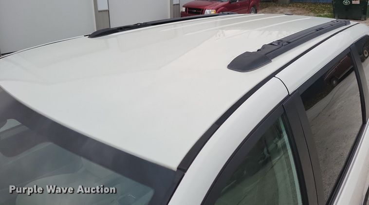 image for item LO9941 2011 Chrysler Town and Country  van