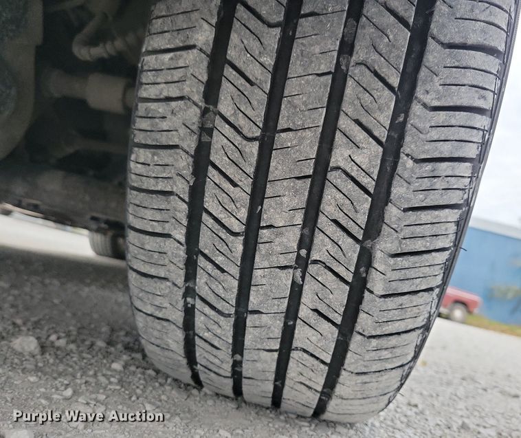 image for item LO9941 2011 Chrysler Town and Country  van