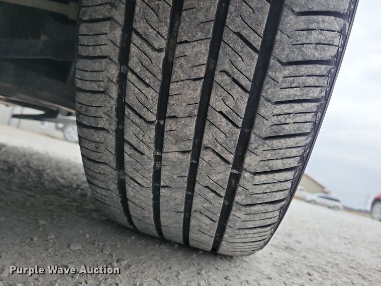 image for item LO9941 2011 Chrysler Town and Country  van