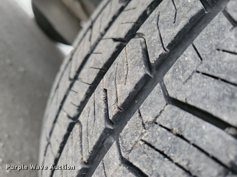 image for item LO9941 2011 Chrysler Town and Country  van