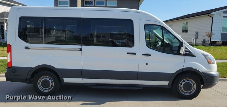 image for item LO9957 2017 Ford Transit 350  van