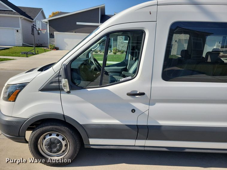image for item LO9957 2017 Ford Transit 350  van