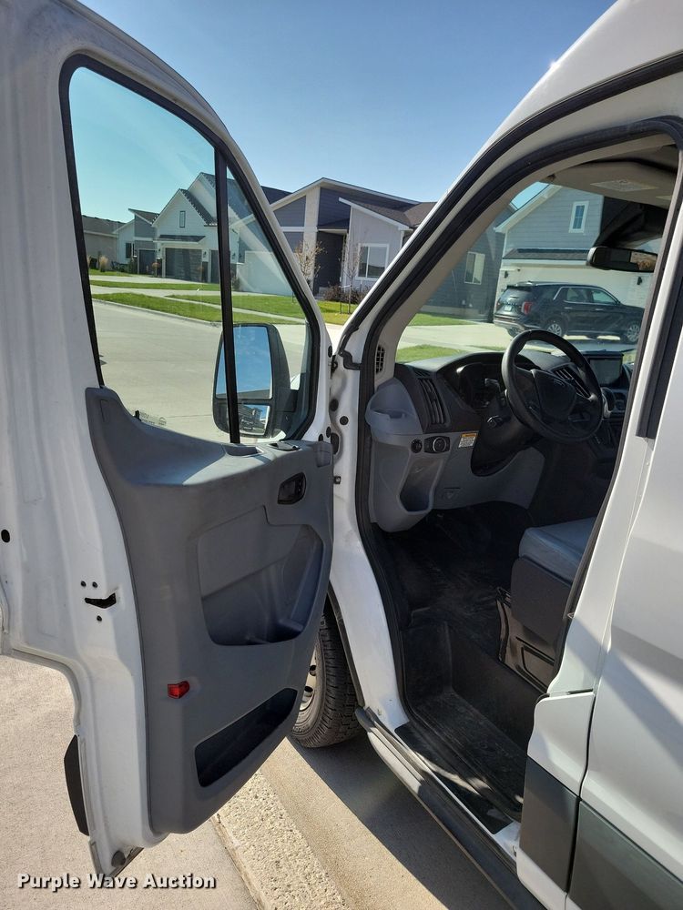 image for item LO9957 2017 Ford Transit 350  van