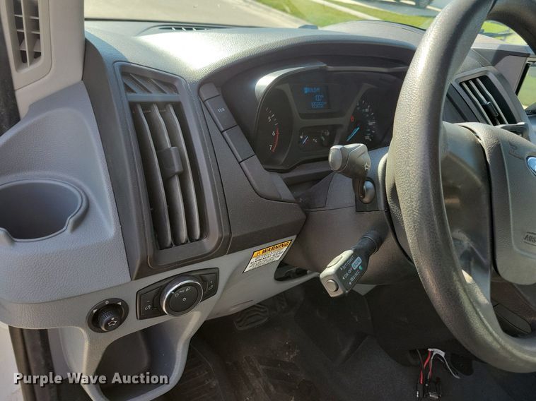 image for item LO9957 2017 Ford Transit 350  van