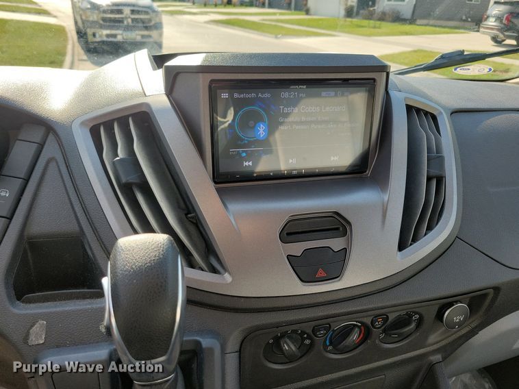 image for item LO9957 2017 Ford Transit 350  van