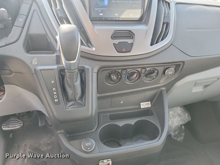 image for item LO9957 2017 Ford Transit 350  van