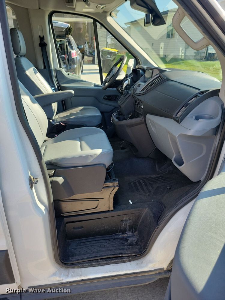 image for item LO9957 2017 Ford Transit 350  van