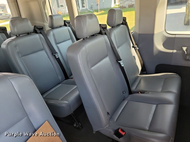 image for item LO9957 2017 Ford Transit 350  van