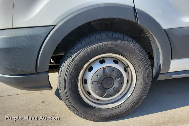 image for item LO9957 2017 Ford Transit 350  van