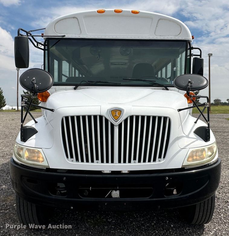 image for item LV9054 2006 International CE200  school bus