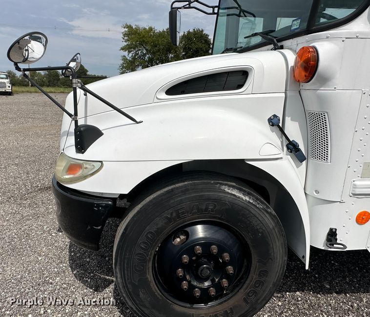 image for item LV9054 2006 International CE200  school bus