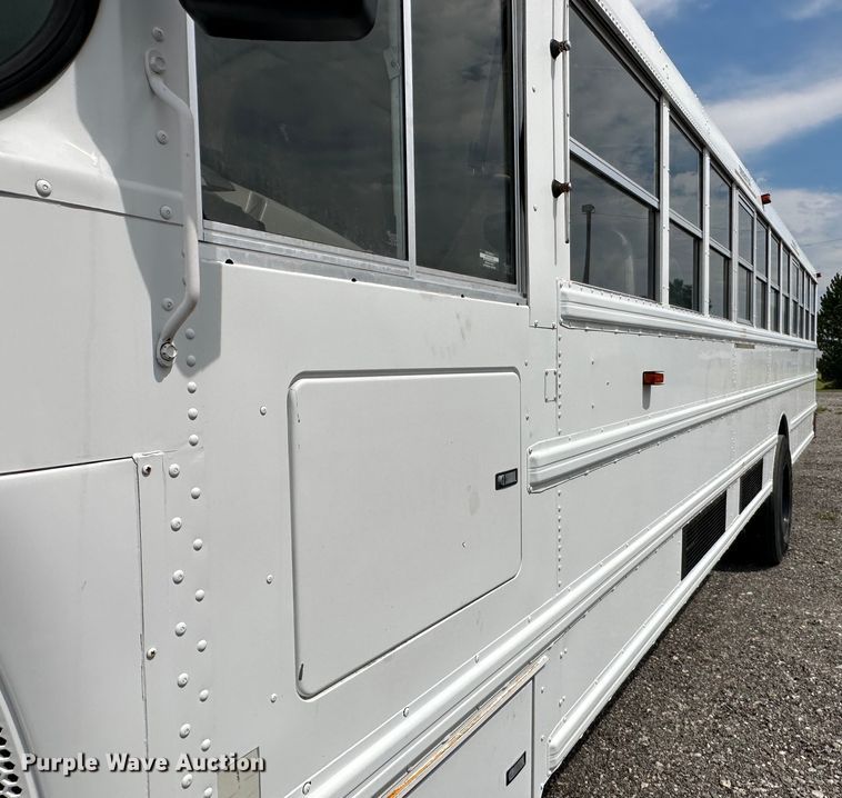 image for item LV9054 2006 International CE200  school bus